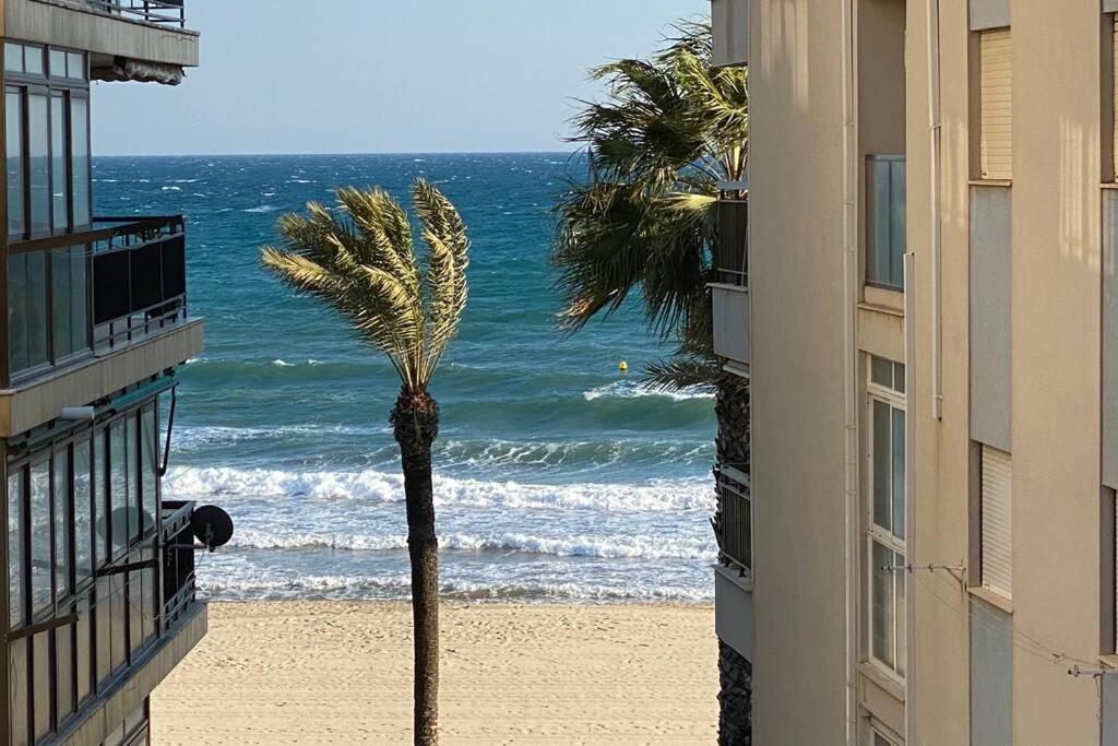 Amplio Apartamento Seaview Apartman Salou Kültér fotó