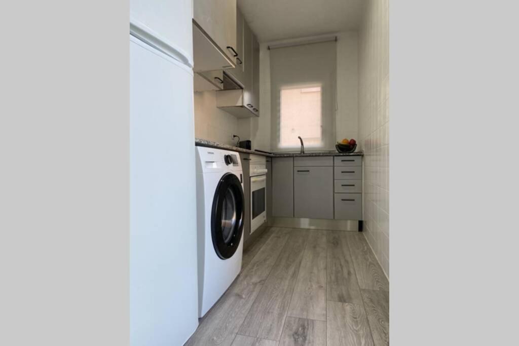 Amplio Apartamento Seaview Apartman Salou Kültér fotó
